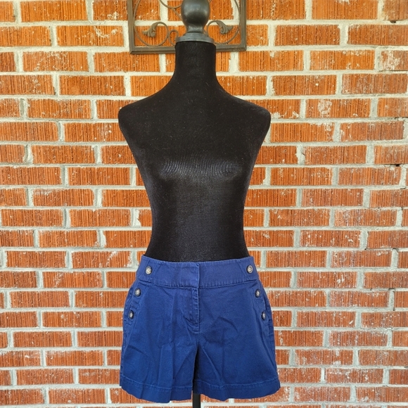 WHBM button shorts - Picture 2 of 6